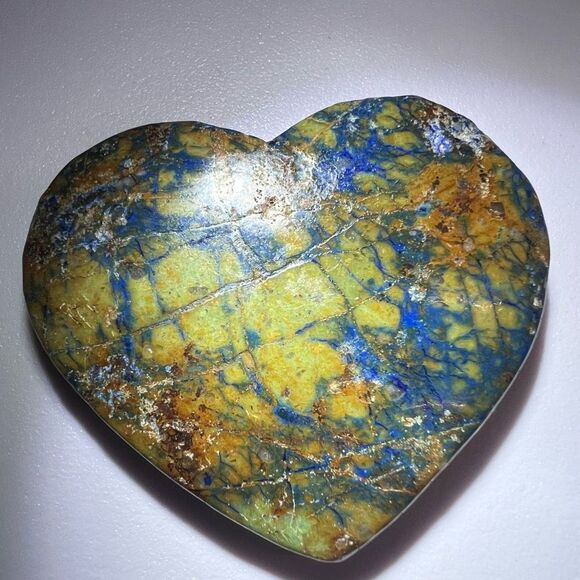 Azurite Heart Carving Meditation Stone (4) - Picture 4 of 9